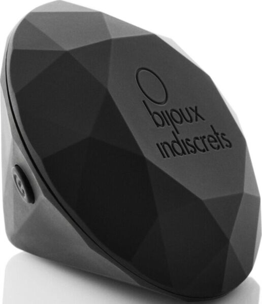 Wibrator łechtaczkowy Bijoux Indiscrets Twenty One Matte Black w kształcie diamentu z matowym czarnym wykończeniem