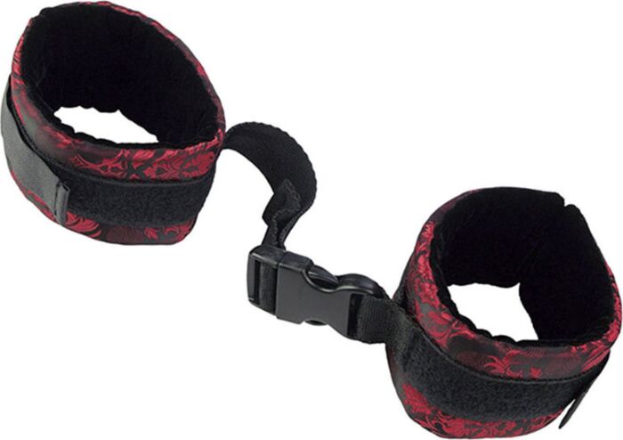 Kajdanki CalExotics Scandal — miękkie i mocne Kajdanki CalExotics Scandal — miękkie i mocne